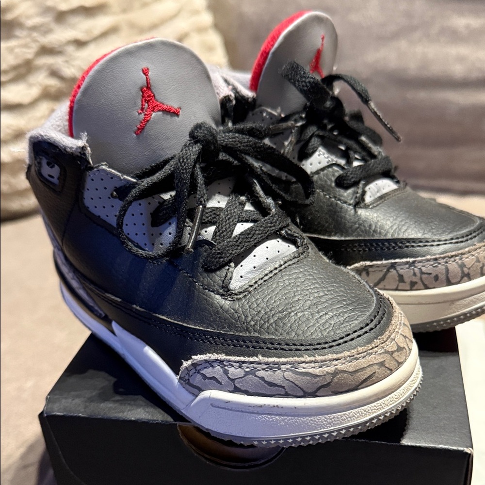 Jordan Kids Black and Red Sneakers